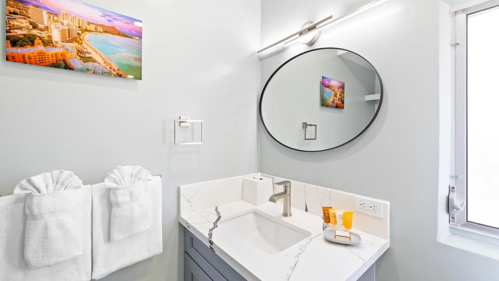 Fully Renovated 2Br And 2Ba Near Waikiki Beach With Parking Honolulu 0*,