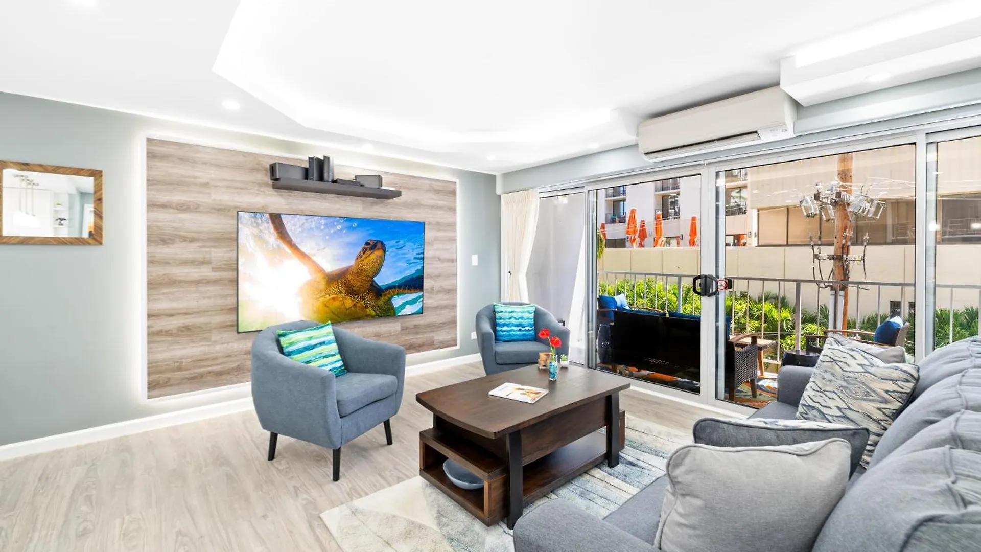 Fully Renovated 2Br And 2Ba Near Waikiki Beach With Parking Honolulu